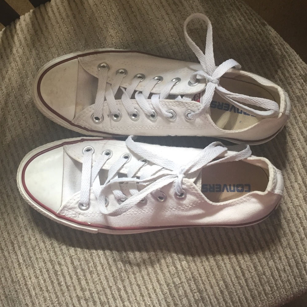 White converse - Picture 2 of 7